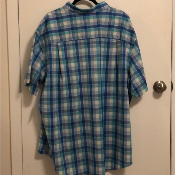 Izod Short Sleeve Burton Down - Picture 4 of 4